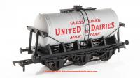 4F-031-019 Dapol 6 Wheel Milk Tanker in United Dairies livery